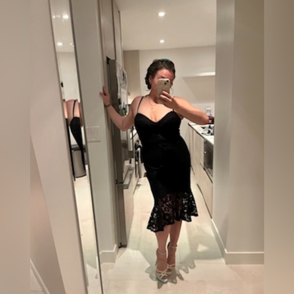 GUESS Black Lace Mermaid Dress Size 6 - Picture 7 of 9